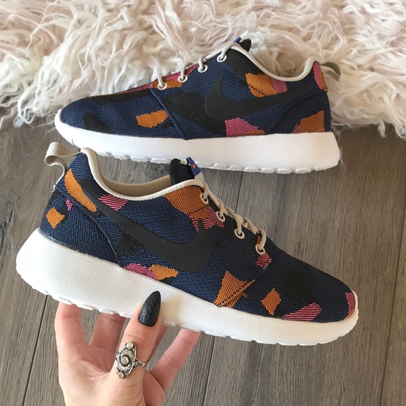 NWT Nike Roshe Print Rare 🍭 - Picture 7 of 8