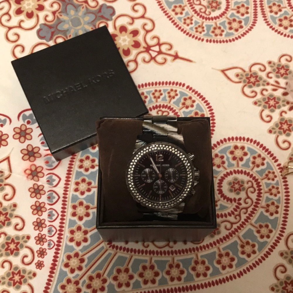 Michael kors watch ✨