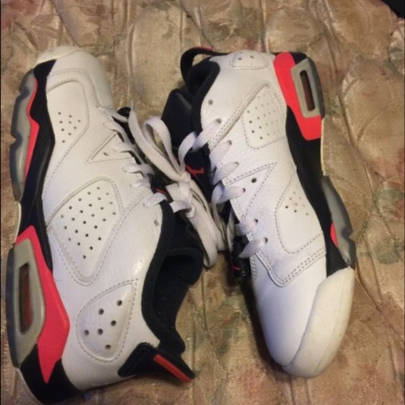 Jordan Retro 6 Lows - Picture 1 of 2