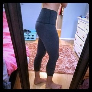 Lululemon grey high waisted capris size 4