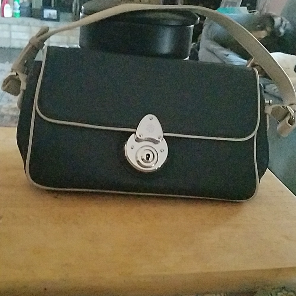 Medium size Brooks Brothers rectangular bag