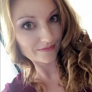Meet your Posher, Rebekah