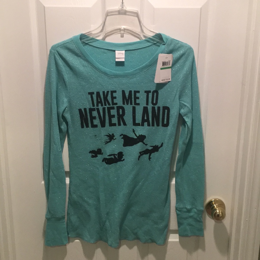 NWT. Disney Finding Neverland shirt, size L.