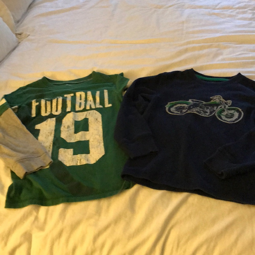 2 long sleeve shirts