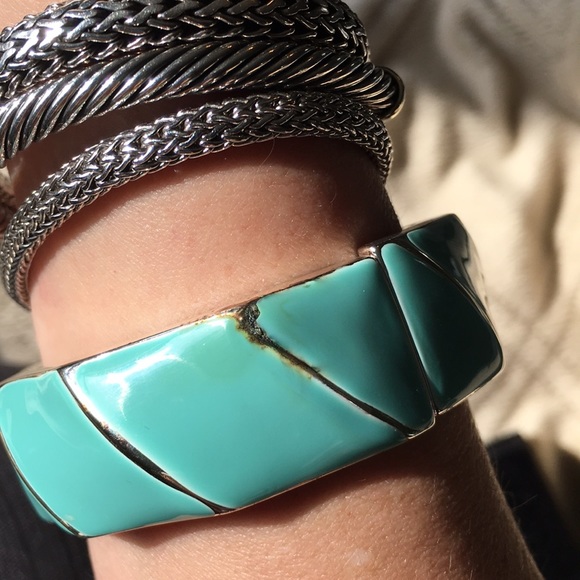 🎄3️⃣ for $2️⃣5️⃣ Stackable bangle & gift box - Picture 3 of 4