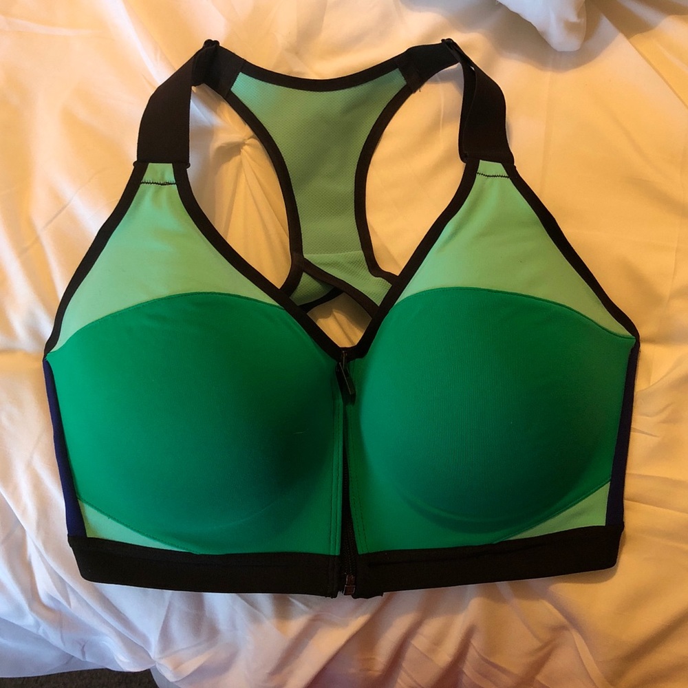Victorias Secret Incredible Front Close Sports Bra