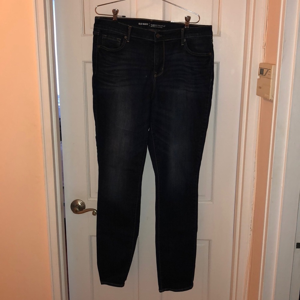Old Navy CURVY mid rise jeans!!
