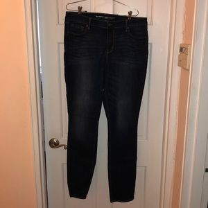 Old Navy CURVY mid rise jeans!!
