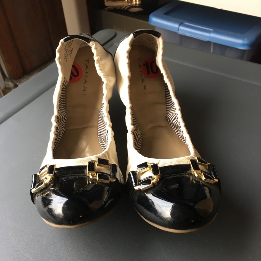 Size 10 Tahari black and cream colored flats