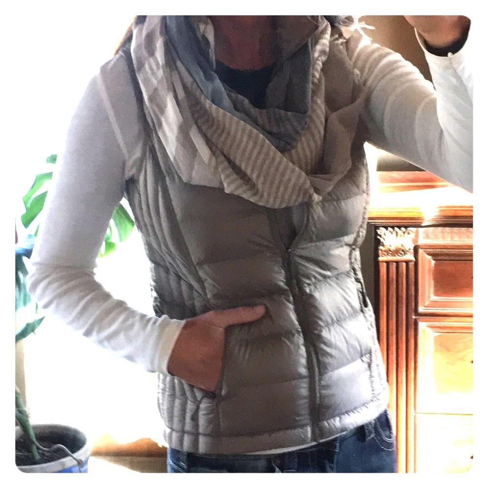 Down puffer vest. 32° Degrees HEAT Size S