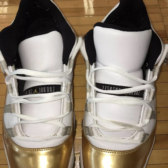Air Jordan 11 Retro Lows - Picture 3 of 3