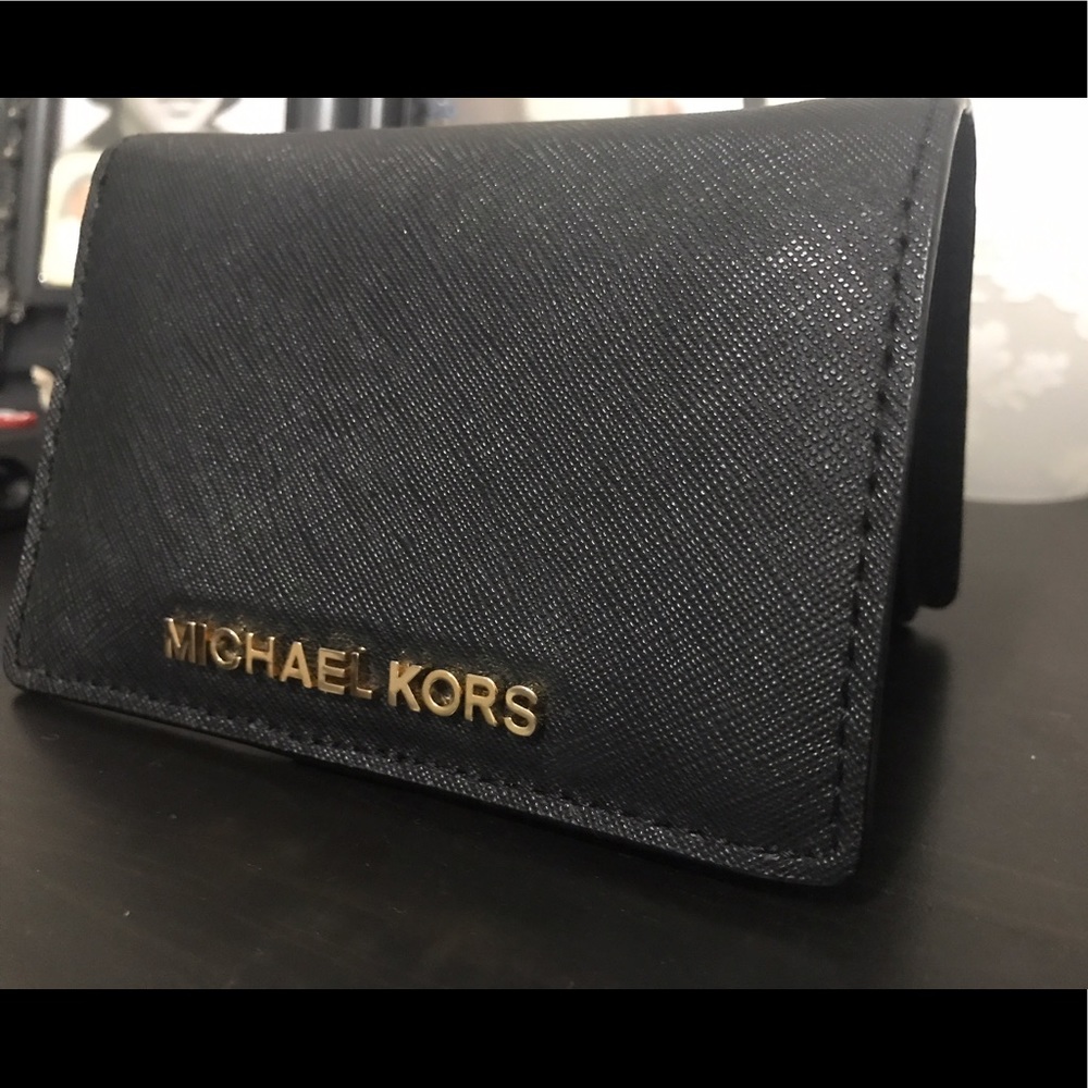 Used michael Kors wallet