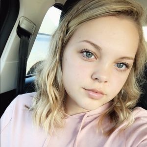 Meet your Posher, Cayli