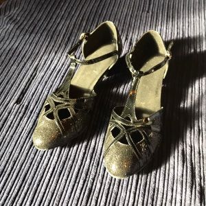 Westcoast Swing Dance Heels, Black patent T-strap