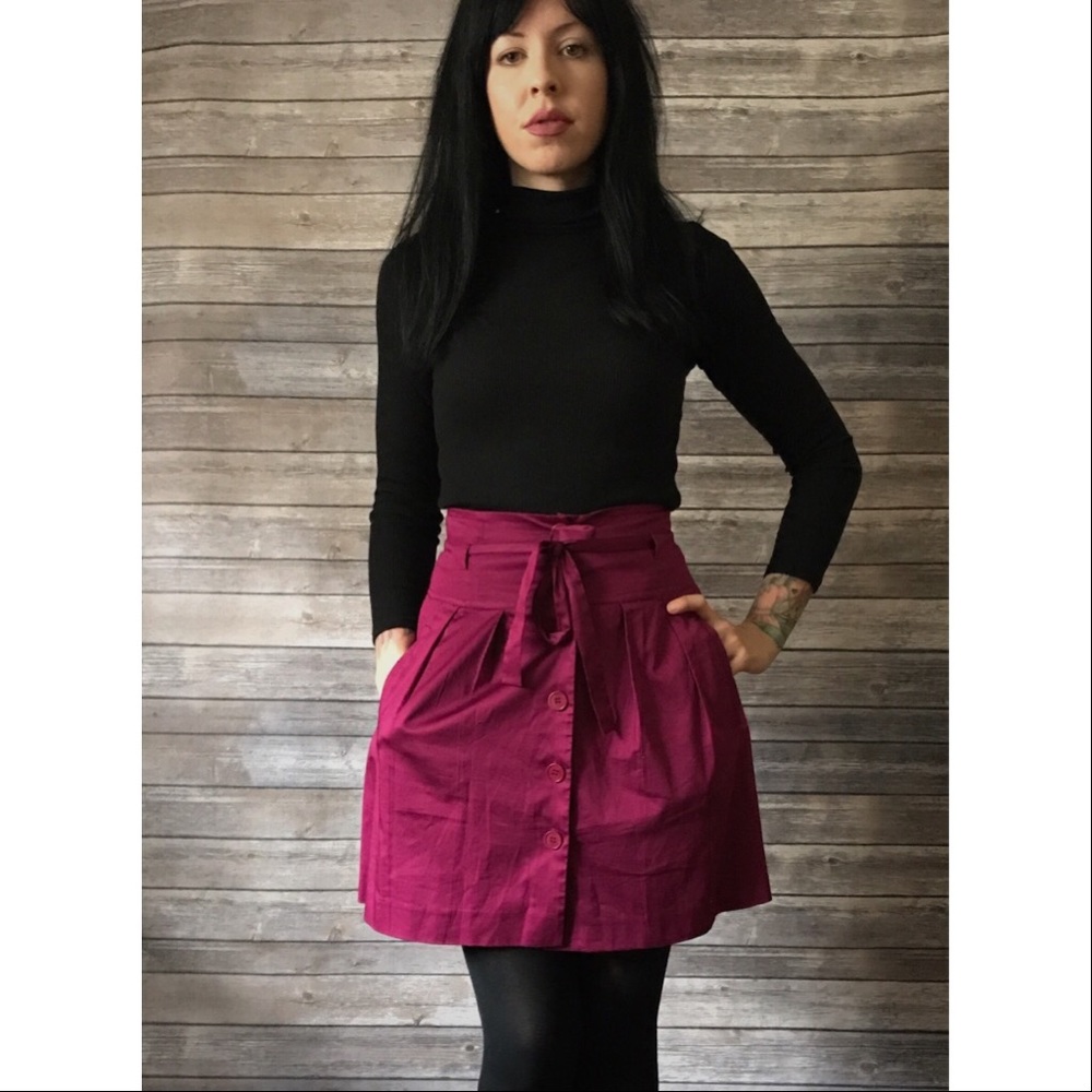 Button Down Pleated Skirt, Size 0