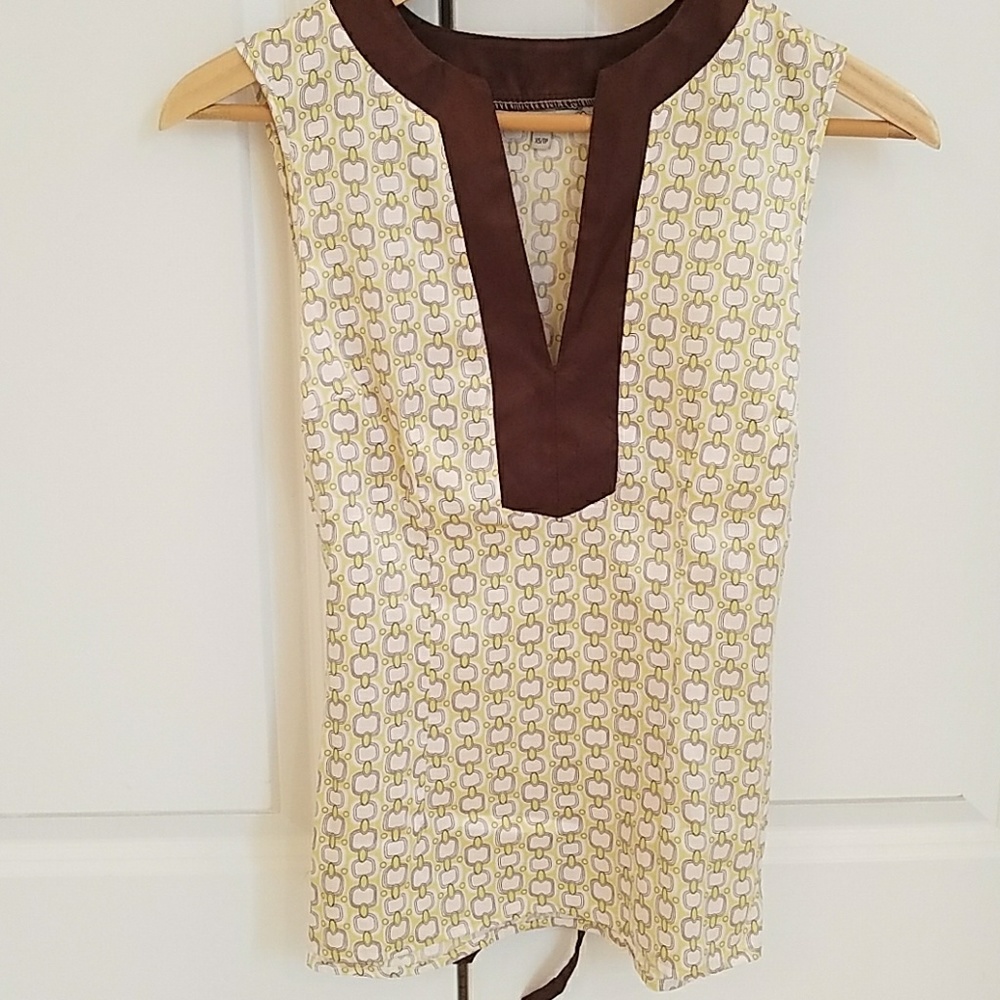 Printed sleeveless satin top