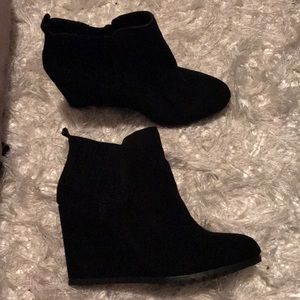 Brand New Gianni Bini Black Wedge Booties Size 11
