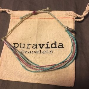 “Good Vibes” Pura Vida original bracelet