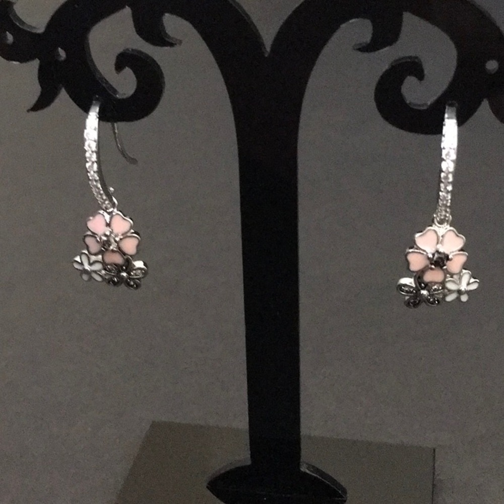 Adorable sterling silver earrings