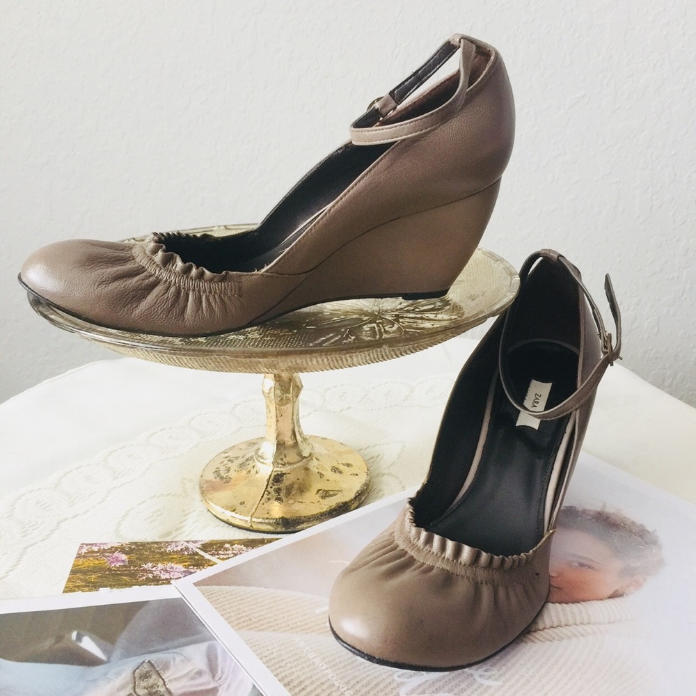 🌻 Closet Clear Out!⚡️⬇️  Z A R A sz 8.5US