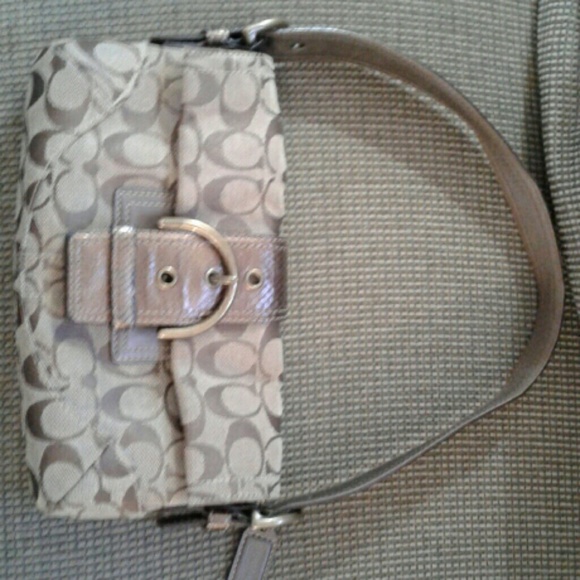 authentic coach handbag - Picture 2 of 6