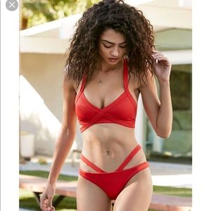 NWOT Kendall + Kylie bikini set