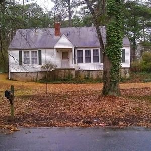 Meet your Posher, Leslie