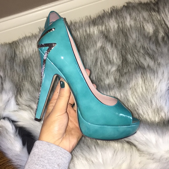 Vince camuto heels - Picture 3 of 5