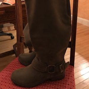 Brand NEW Bass Wide Calf Boots Size 8