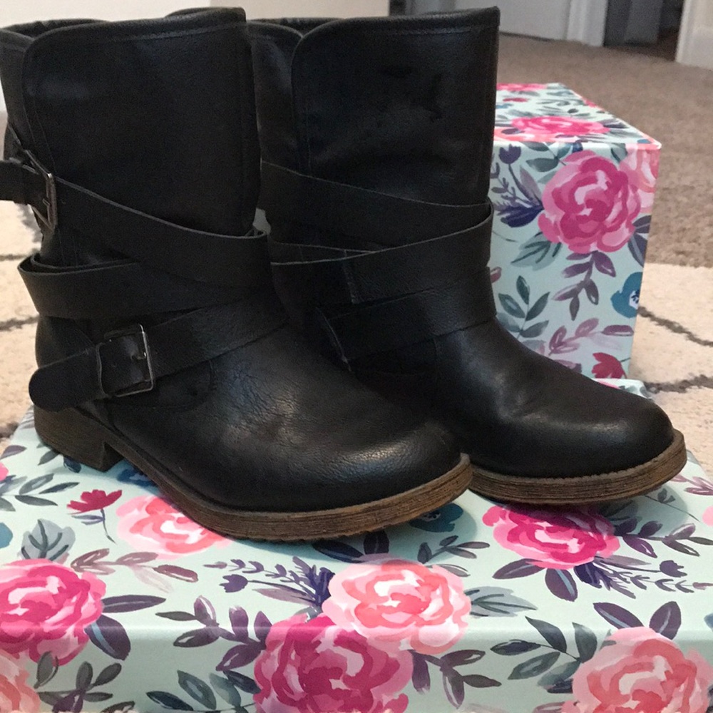 Black Combat Boots