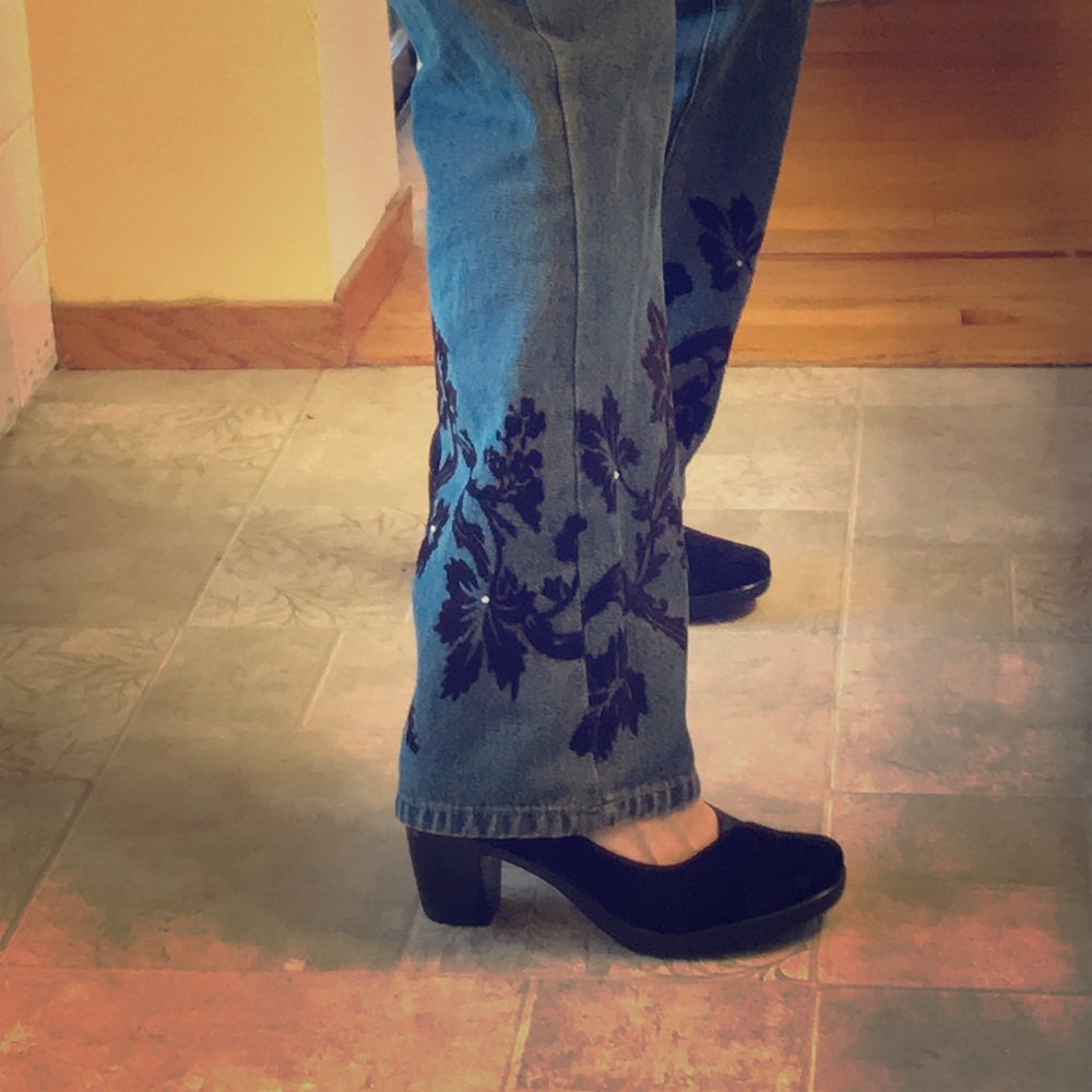 Faded Glory bootcut jeans w/ decorative trim sz 8
