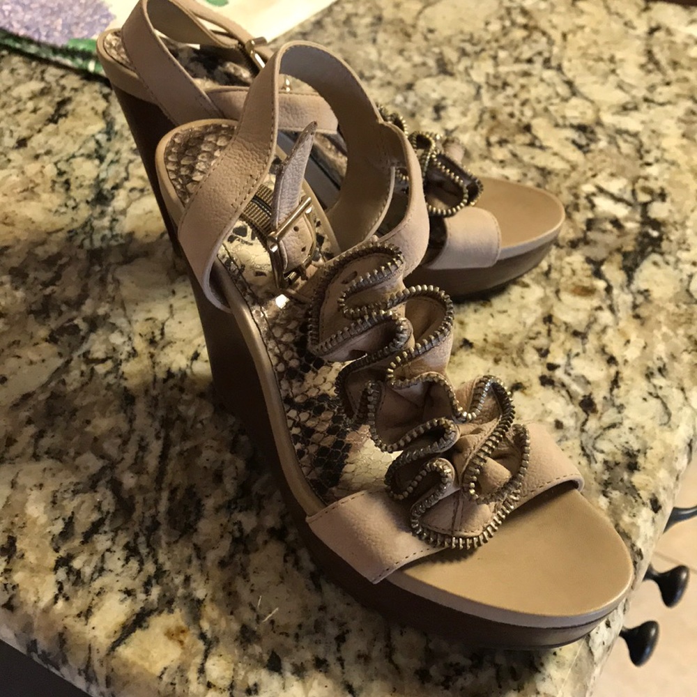Gianni Bini Ruffle Zipper Wedges