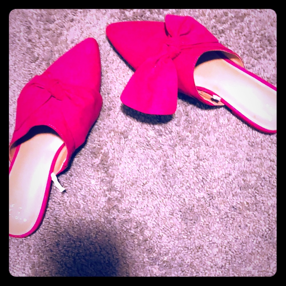 Women’s Rhea Mules w/ Bow