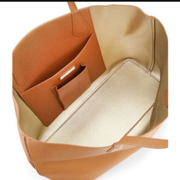 ❌SOLD❌ Tory Burch Perry tote in Bark Leather NWT - Picture 2 of 8