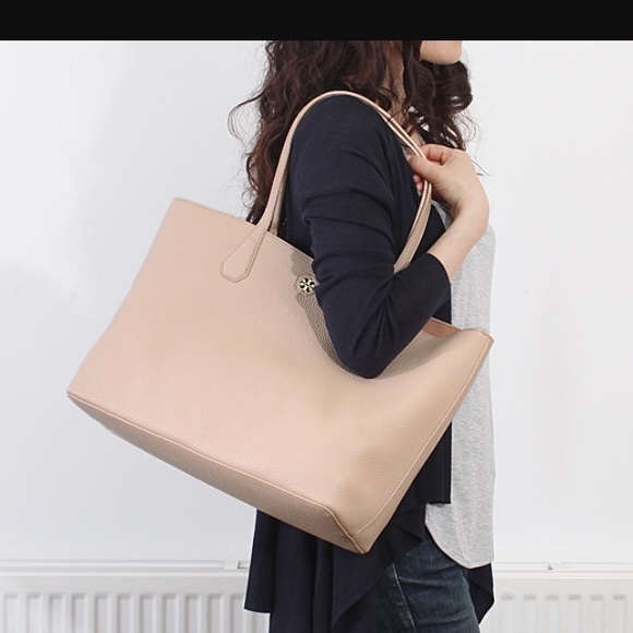 ❌SOLD❌ Tory Burch Perry tote in Bark Leather NWT - Picture 4 of 8