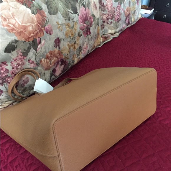 ❌SOLD❌ Tory Burch Perry tote in Bark Leather NWT - Picture 8 of 8