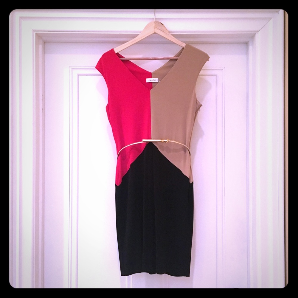 EUC Calvin Klein belted sheath cocktail dress