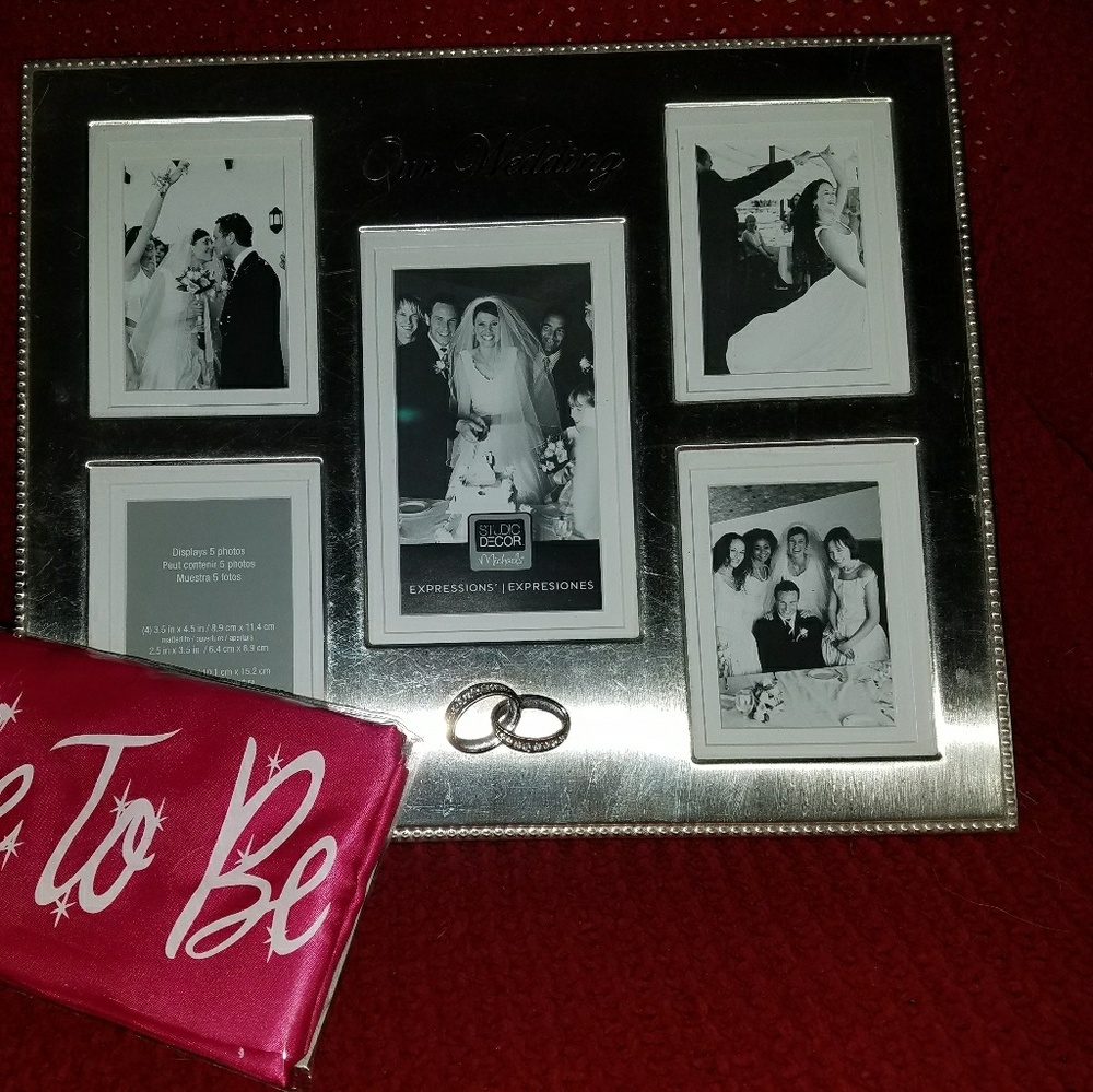 🚫SOLD🚫Frame and bride to be sash