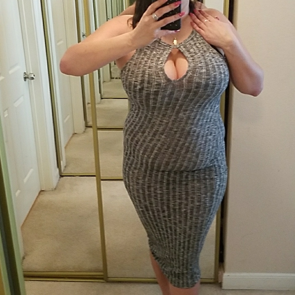 Gray Keyhole midi dress L