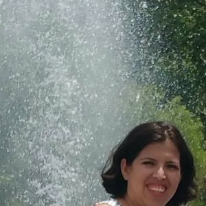 Meet your Posher, Esperanza