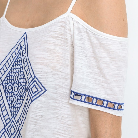 Doe & Rae White Aztec Boho Off The Shoulder Top - Picture 2 of 5