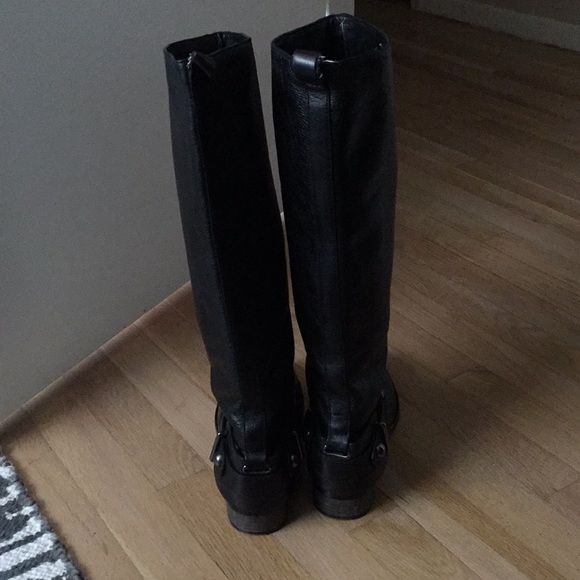 Boots - Picture 4 of 5