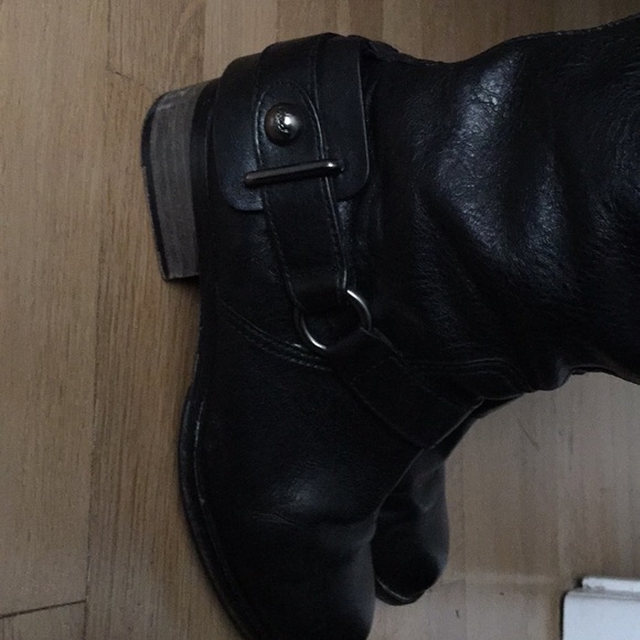 Boots - Picture 5 of 5