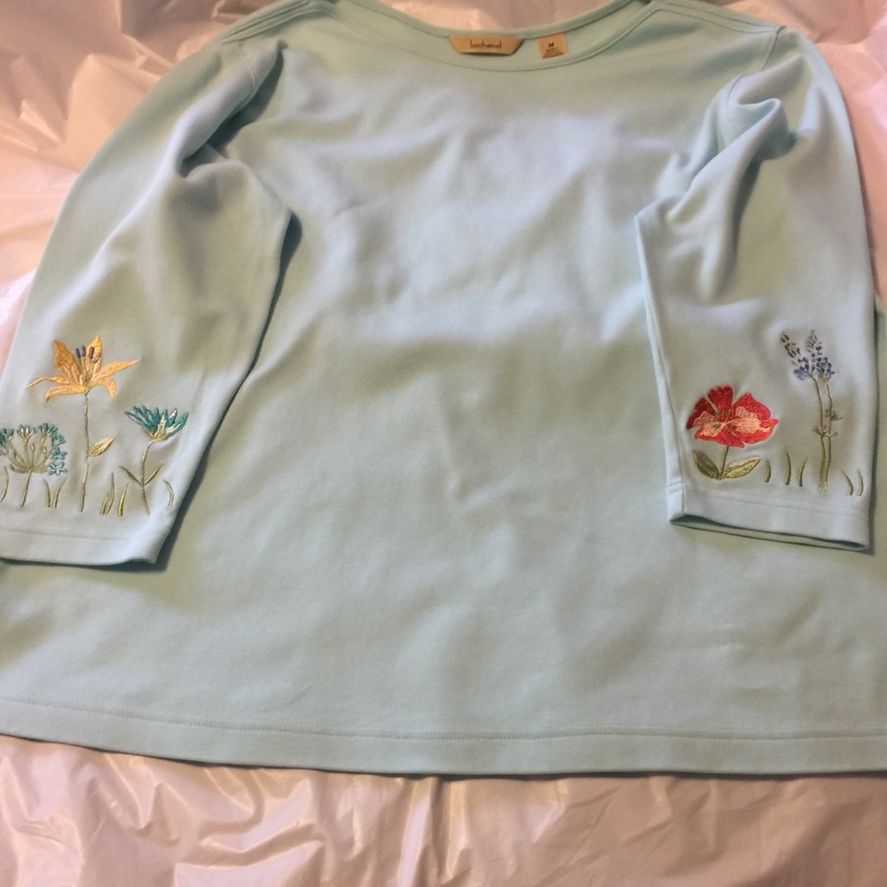 Turquoise cotton Top with floral appliqués Size M