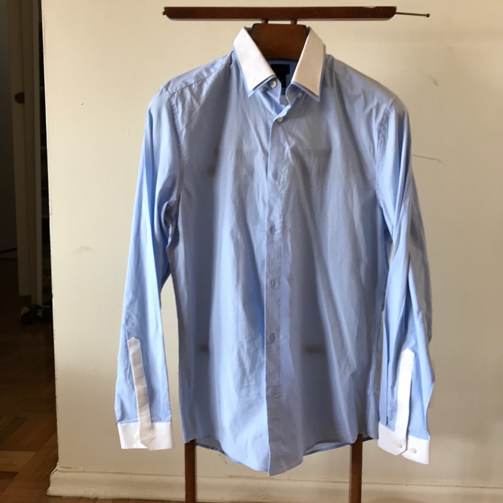 New H&M men’s blue dress shirt size M