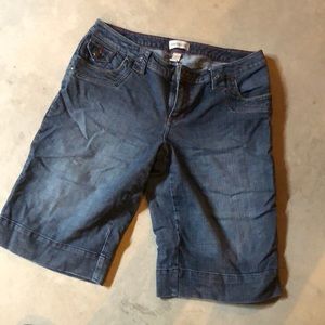 Jean above the knee capris