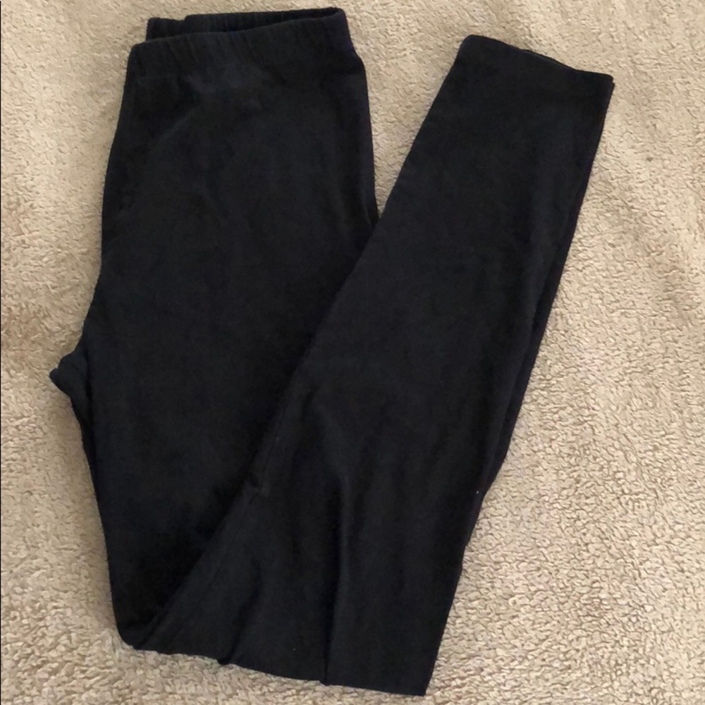 Black leggings