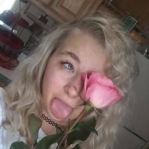 Meet your Posher, Brittani