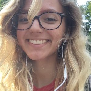 Meet your Posher, Dana