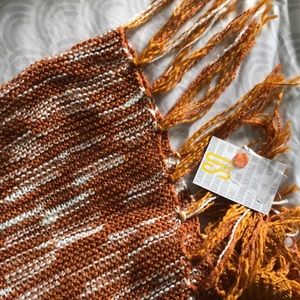 NWT LuLaRoe Orange and Cream Mimi Shawl